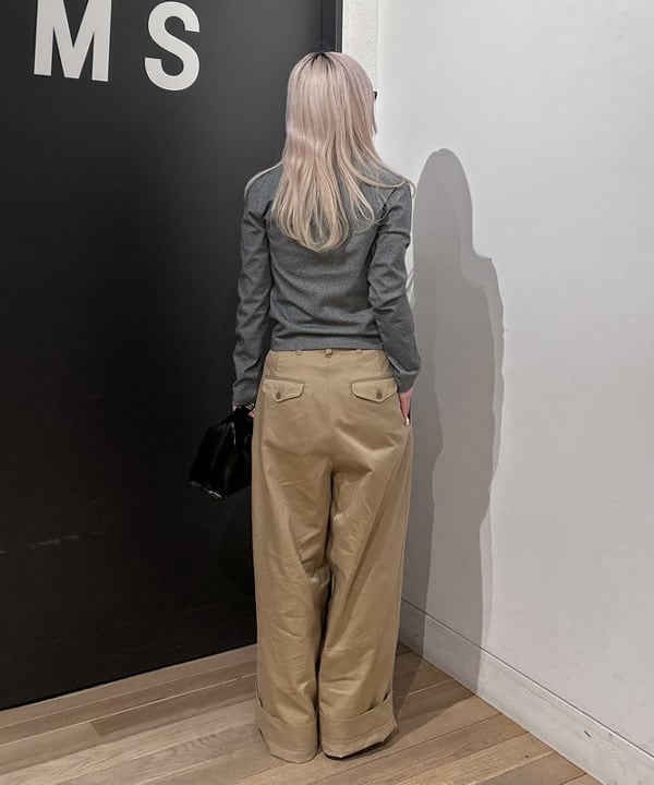 ando naoさんの「BEAMS WOMEN｜ワイド タック チノ パンツ」を使ったコーディネート