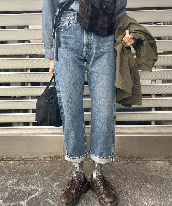 MATSUMOTO AMIさんの「BEAMS WOMEN｜BRIEFING &times; BEAMS BOY / 別注 ヘルメット バッグ」を使ったコーディネート