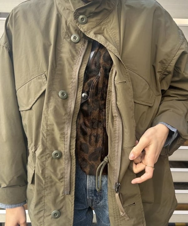 MATSUMOTO AMIさんの「BEAMS WOMEN｜BRIEFING &times; BEAMS BOY / 別注 ヘルメット バッグ」を使ったコーディネート