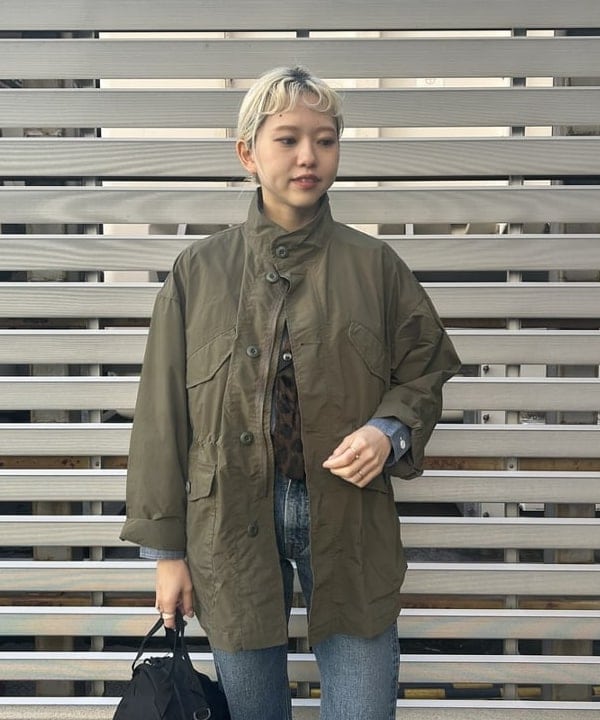 MATSUMOTO AMIさんの「BEAMS WOMEN｜BRIEFING &times; BEAMS BOY / 別注 ヘルメット バッグ」を使ったコーディネート