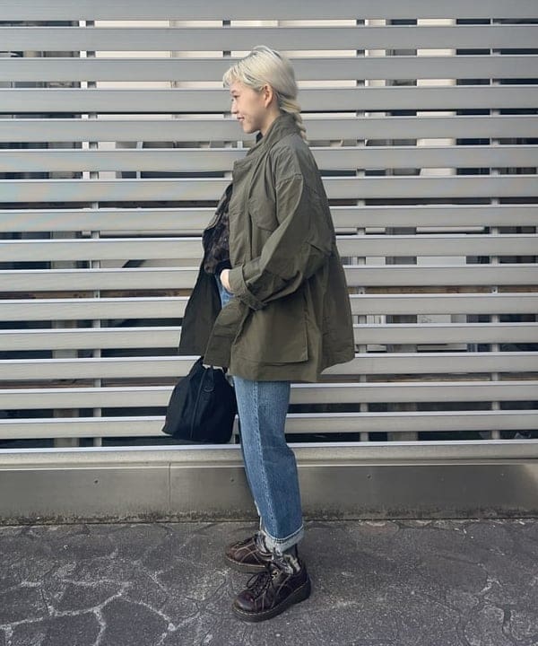 MATSUMOTO AMIさんの「BEAMS WOMEN｜BRIEFING &times; BEAMS BOY / 別注 ヘルメット バッグ」を使ったコーディネート