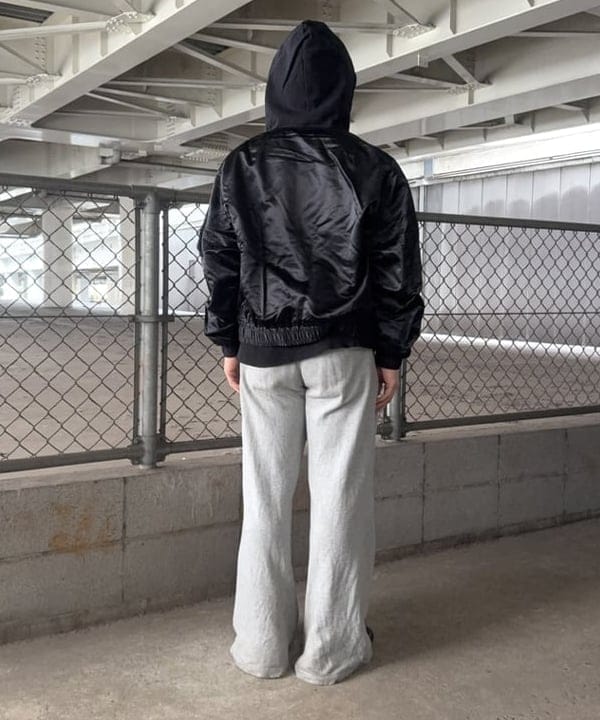 しゅうとさんの「BEAMS WOMEN｜フェイクレイヤード フライトジャケット【ワイドショートフィット】」を使ったコーディネート