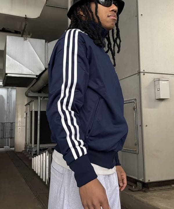NADEL ナデールさんの「BEAMS WOMEN｜adidas / ファイヤーバード トラックトップ」を使ったコーディネート
