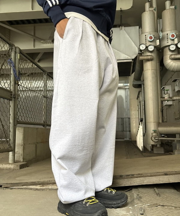 NADEL ナデールさんの「BEAMS WOMEN｜adidas / ファイヤーバード トラックトップ」を使ったコーディネート