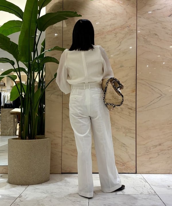 小笠原 楓さんの「BEAMS WOMEN｜AK+1 / クルーネック リブ ブラウス」を使ったコーディネート