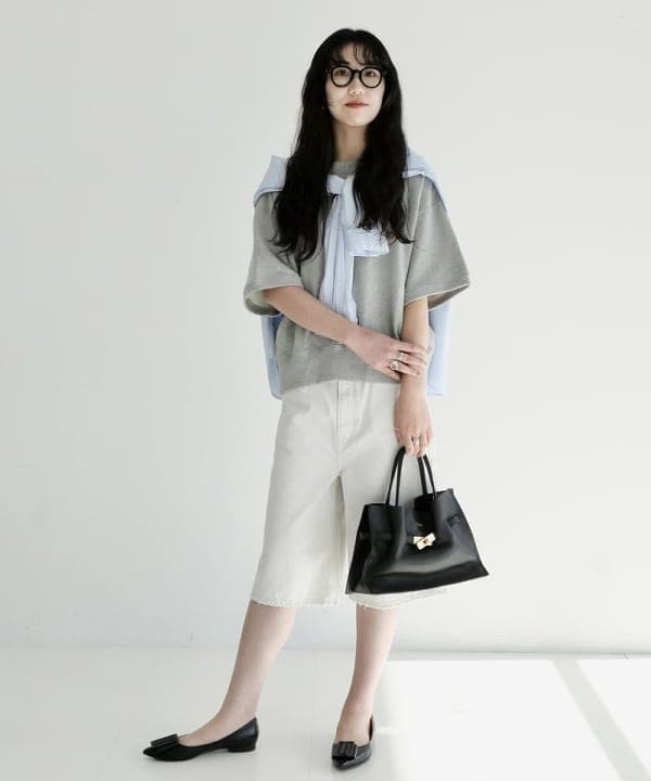 中丸　栞さんの「BEAMS WOMEN｜【別注】SLOANE / 裏毛 半袖 スウェット」を使ったコーディネート