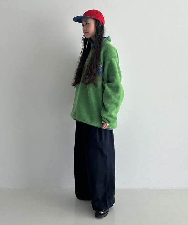 清水 彩乃さんの「BEAMS WOMEN｜ワイド タック チノ パンツ」を使ったコーディネート