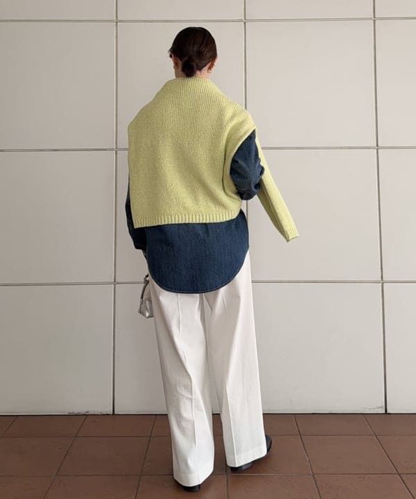 大浦 栞さんの「BEAMS WOMEN｜AK+1 / 8オンス ウォッシュド シャツ」を使ったコーディネート