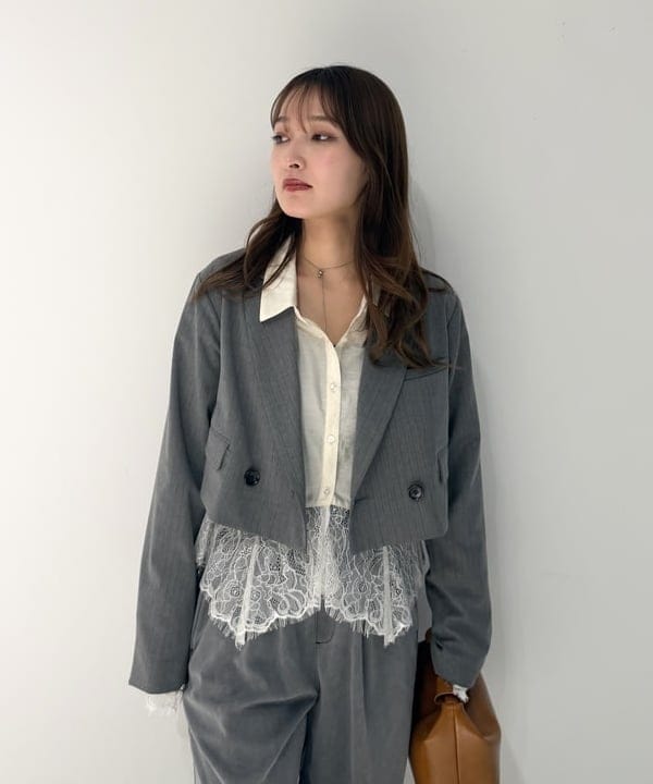 松本 佳菜子さんの「BEAMS WOMEN｜2ボタン W クロップド ジャケット」を使ったコーディネート