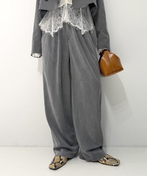 松本 佳菜子さんの「BEAMS WOMEN｜2ボタン W クロップド ジャケット」を使ったコーディネート