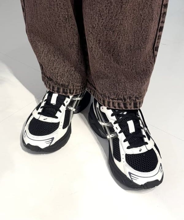 松本 佳菜子さんの「BEAMS WOMEN｜【WEB限定】ASICS / GEL-1130」を使ったコーディネート