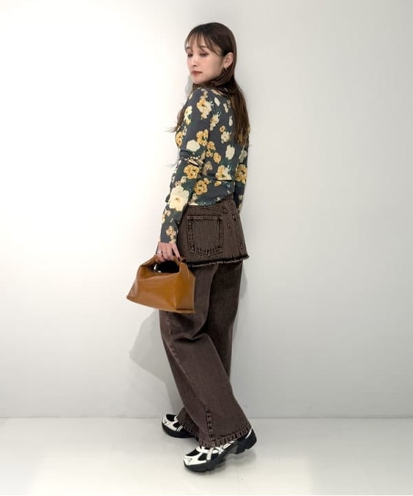 松本 佳菜子さんの「BEAMS WOMEN｜【WEB限定】ASICS / GEL-1130」を使ったコーディネート