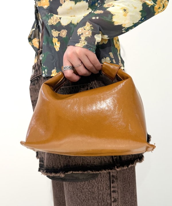 松本 佳菜子さんの「BEAMS WOMEN｜【WEB限定】ASICS / GEL-1130」を使ったコーディネート