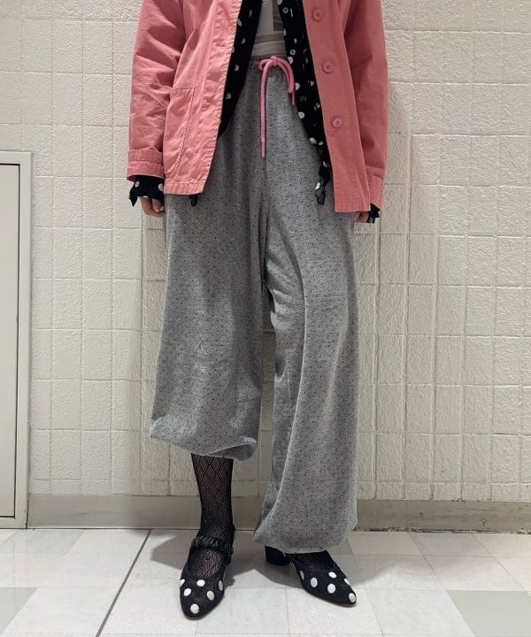 山本 里南さんの「BEAMS WOMEN｜ドット クリンクル フリル シャツ」を使ったコーディネート