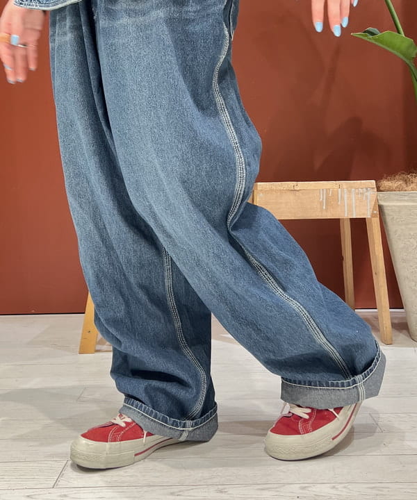 エノモト アミさんの「BEAMS WOMEN｜スウェット ボレロ」を使ったコーディネート