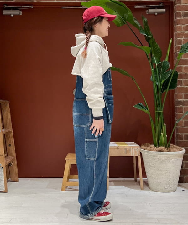 エノモト アミさんの「BEAMS WOMEN｜スウェット ボレロ」を使ったコーディネート