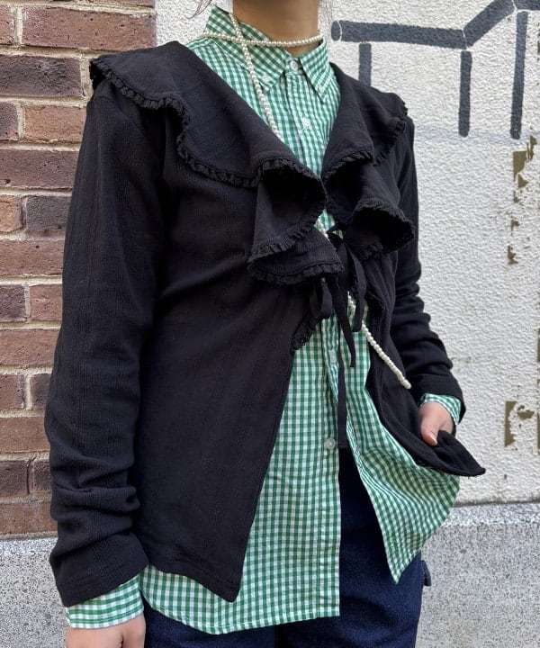 アベアミさんの「BEAMS WOMEN｜ラッフル カーディガン」を使ったコーディネート