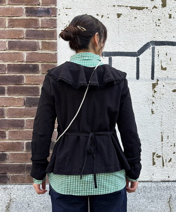 アベアミさんの「BEAMS WOMEN｜ラッフル カーディガン」を使ったコーディネート