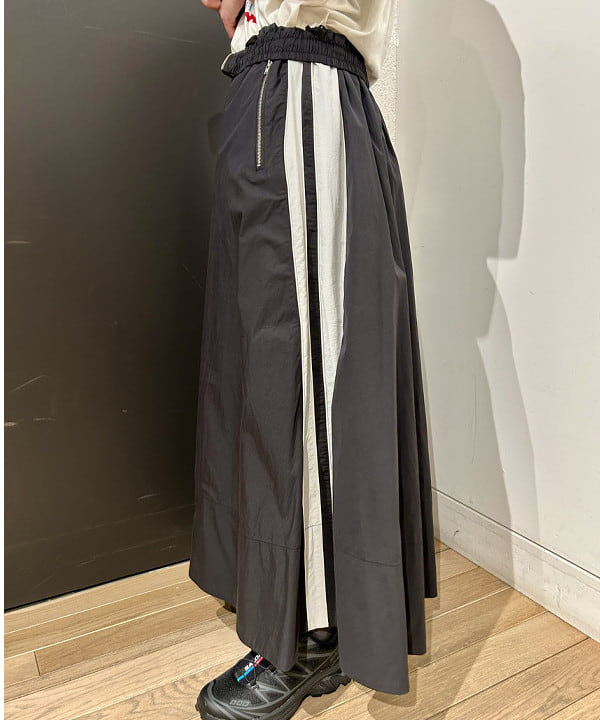 早川 萌子さんの「BEAMS WOMEN｜フリル ジャージ ブルゾン」を使ったコーディネート