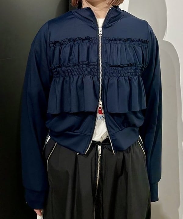 早川 萌子さんの「BEAMS WOMEN｜フリル ジャージ ブルゾン」を使ったコーディネート