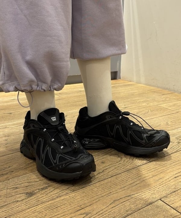 山本 里南さんの「BEAMS WOMEN｜スパンコール ビーニー 25」を使ったコーディネート