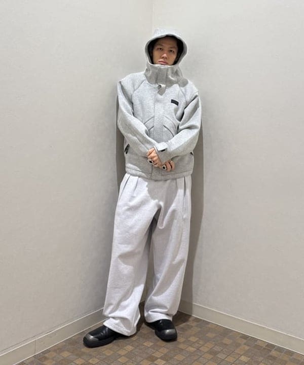 配島 孝明さんの「BEAMS WOMEN｜バルーン ワイド スウェットパンツ」を使ったコーディネート