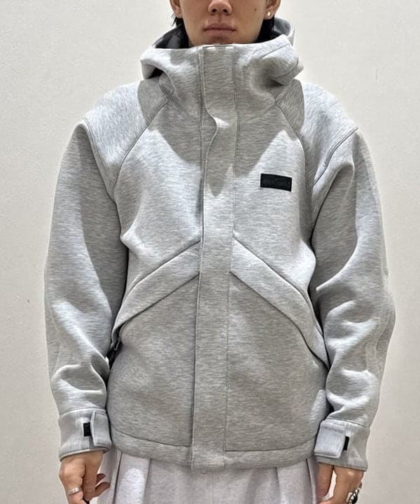 配島 孝明さんの「BEAMS WOMEN｜バルーン ワイド スウェットパンツ」を使ったコーディネート