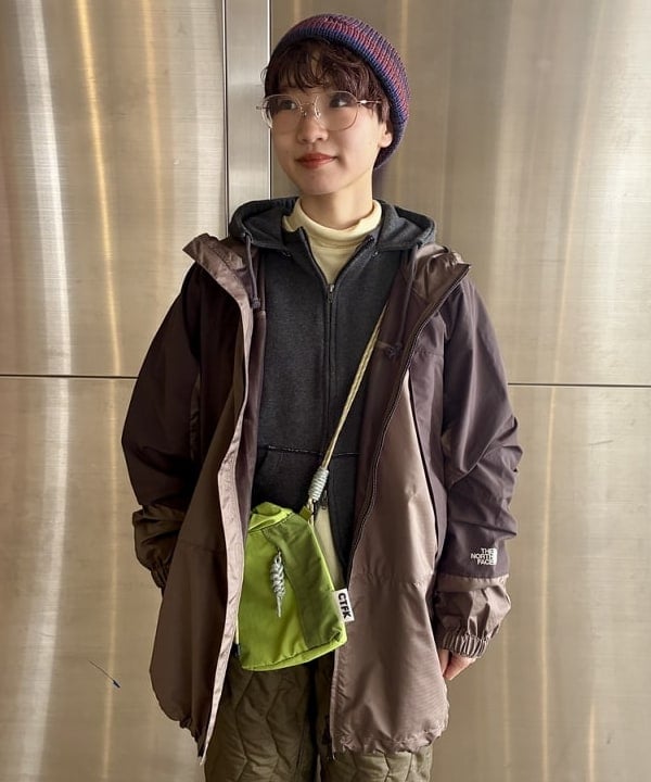 みりさんの「レトロ フィット ジップ フーディー」を使ったコーディネート