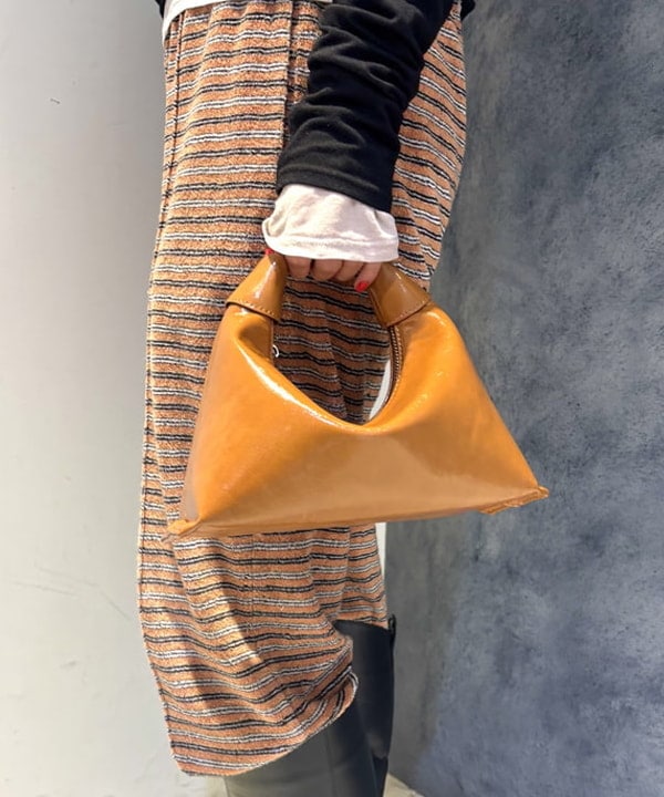 あすかさんの「BEAMS WOMEN｜2WAY ワンハンドル BAG」を使ったコーディネート