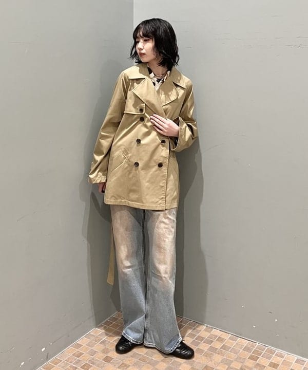 加歩さんの「BEAMS WOMEN｜オーバーサイズ ハーフ トレンチ コート」を使ったコーディネート