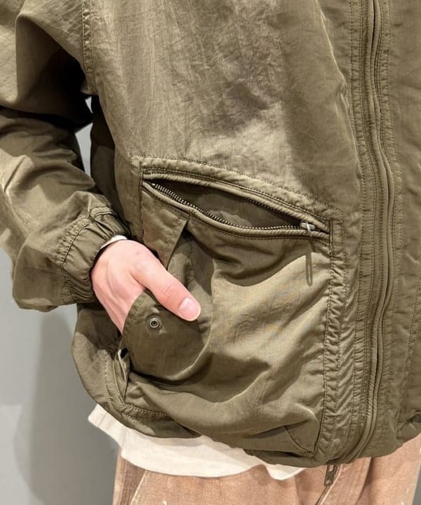 Ryohei Takataさんの「BEAMS WOMEN｜ガーメントダイ フーデッド ブルゾン【ワイドショートフィット】」を使ったコーディネート