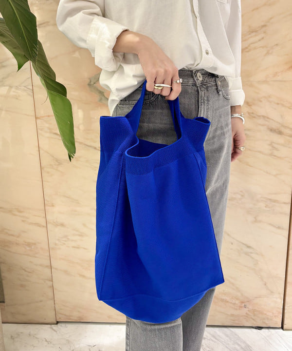 AONO SHIKAMAさんの「BEAMS WOMEN｜AK+1 / 8オンス ウォッシュド シャツ」を使ったコーディネート