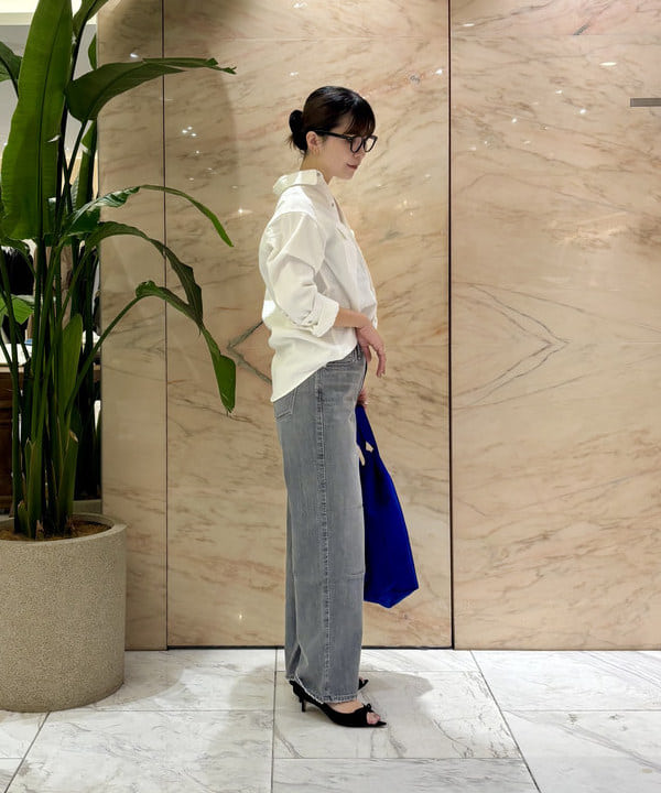 AONO SHIKAMAさんの「BEAMS WOMEN｜AK+1 / 8オンス ウォッシュド シャツ」を使ったコーディネート