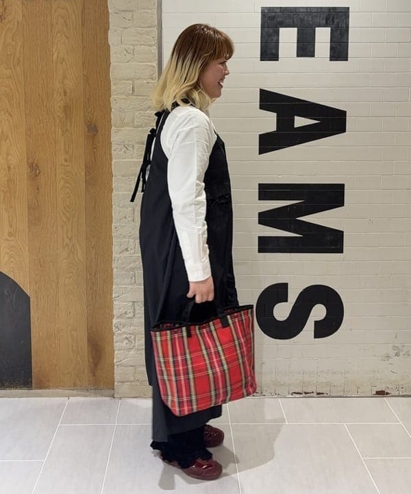 大石彩可さんの「BEAMS WOMEN｜ナイロン タッサー C-1 ノースリーブ ワンピース」を使ったコーディネート