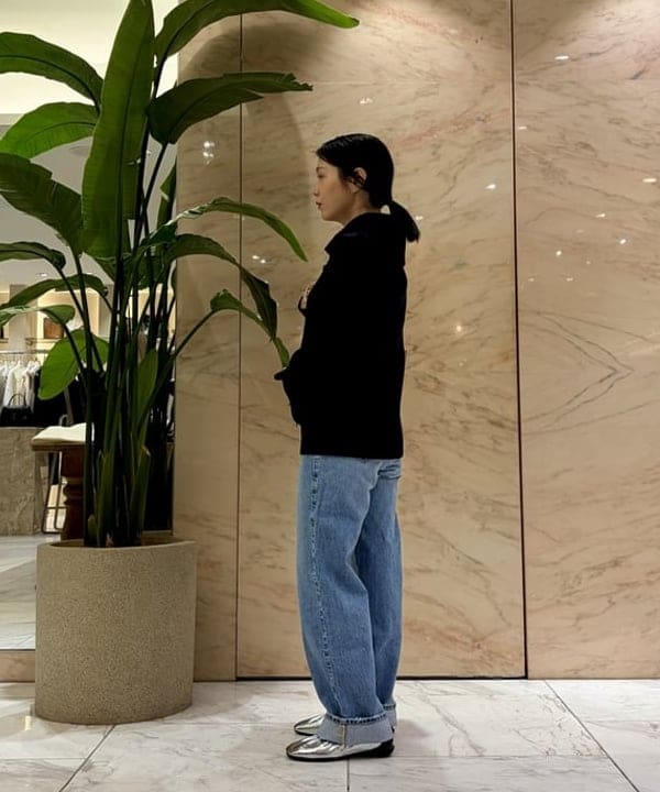 小笠原 楓さんの「BEAMS WOMEN｜ORR / ダブルポケット リブニット カーディガン」を使ったコーディネート