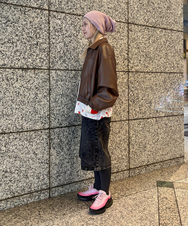 YABUさんの「BEAMS WOMEN｜デニム ハーフ パンツ」を使ったコーディネート