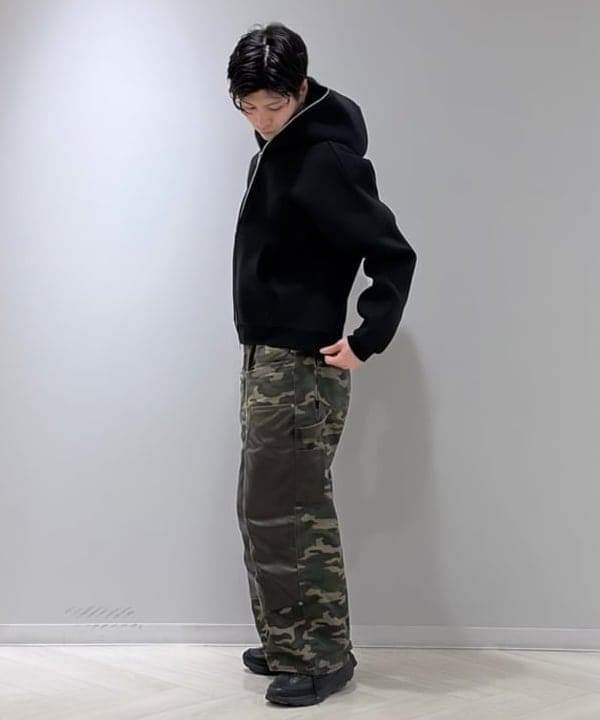 大野 滉太さんの「BEAMS WOMEN｜フルフェイス ジップアップ フーディ 【ワイドショートフィット】」を使ったコーディネート