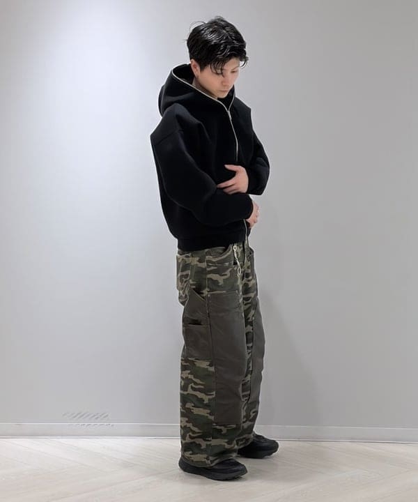 大野 滉太さんの「BEAMS WOMEN｜フルフェイス ジップアップ フーディ 【ワイドショートフィット】」を使ったコーディネート