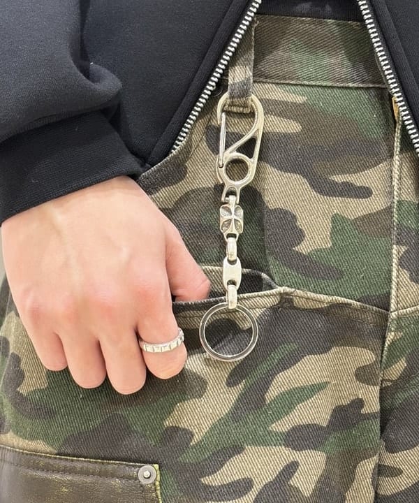 大野 滉太さんの「BEAMS WOMEN｜フルフェイス ジップアップ フーディ 【ワイドショートフィット】」を使ったコーディネート