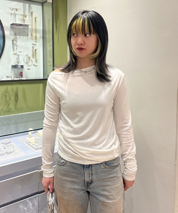 ゆいさんの「BEAMS WOMEN｜LEVI&rsquo;S(R) / LOOSE BOOT ジーンズ ライトインディゴ」を使ったコーディネート