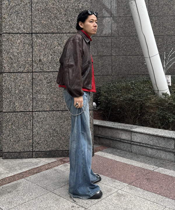 配島 孝明さんの「BEAMS WOMEN｜ワイドショートフィット ゴートレザー ジップブルゾン」を使ったコーディネート