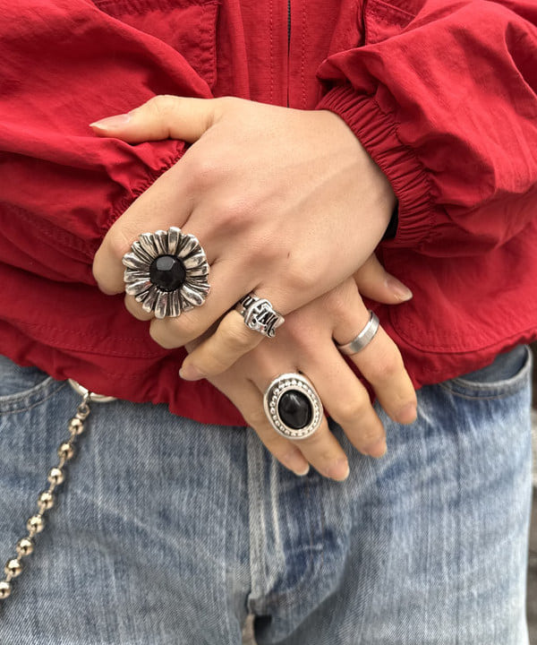 配島 孝明さんの「BEAMS WOMEN｜ワイドショートフィット ゴートレザー ジップブルゾン」を使ったコーディネート