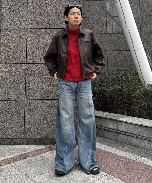 配島 孝明さんの「BEAMS WOMEN｜ワイドショートフィット ゴートレザー ジップブルゾン」を使ったコーディネート