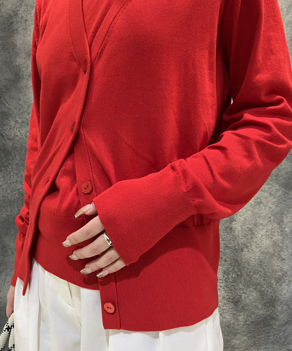 菜月さんの「BEAMS WOMEN｜AK+1 / 16ゲージ スビンコットン Vネック カーディガン」を使ったコーディネート