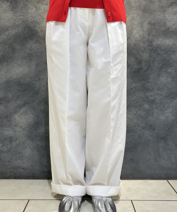 菜月さんの「BEAMS WOMEN｜AK+1 / 16ゲージ スビンコットン Vネック カーディガン」を使ったコーディネート