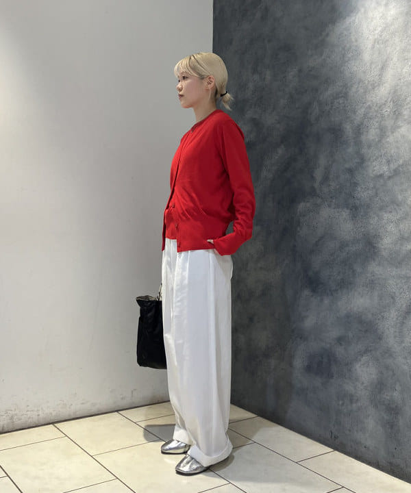 菜月さんの「BEAMS WOMEN｜AK+1 / 16ゲージ スビンコットン Vネック カーディガン」を使ったコーディネート