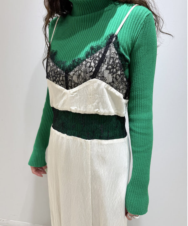 庭野 優紀さんの「BEAMS WOMEN｜フリル ジャージ ブルゾン」を使ったコーディネート