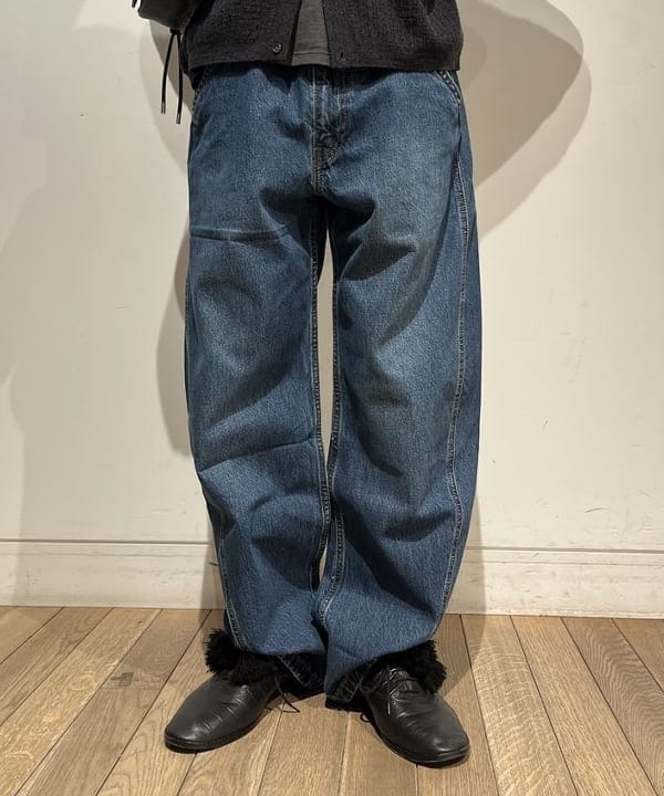BANさんの「BEAMS WOMEN｜LEVI'S(R) / BAGGY バレルジーンズ」を使ったコーディネート