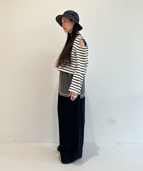 清水 彩乃さんの「BEAMS WOMEN｜maturely / ボーダー オープン ショルダー ロングスリーブ カットソー」を使ったコーディネート