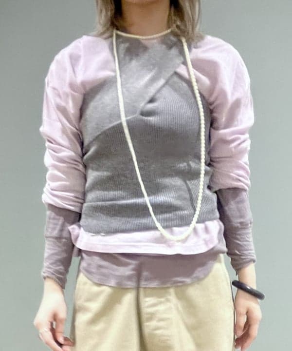 小原 もこさんの「BEAMS WOMEN｜maturely / プレーティング ワンショルダー ベスト」を使ったコーディネート